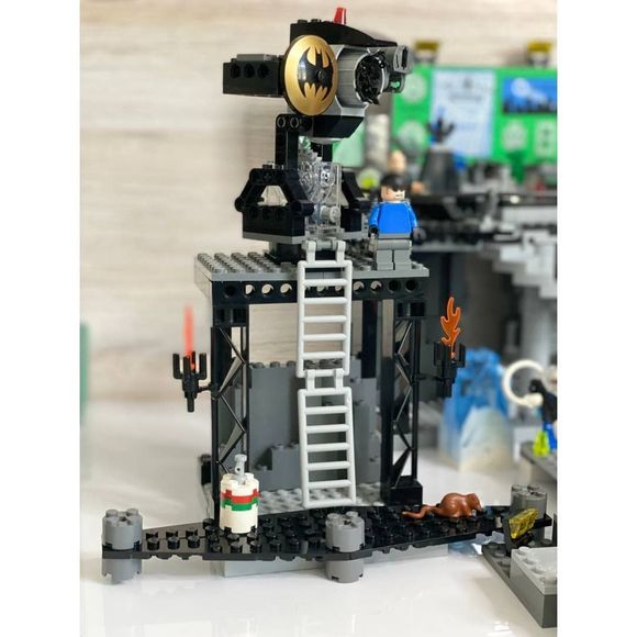 Lego The Batcave: The Penguin and Mr. Freeze's Invasion (7783) 100% Complete - Picture 7 of 11